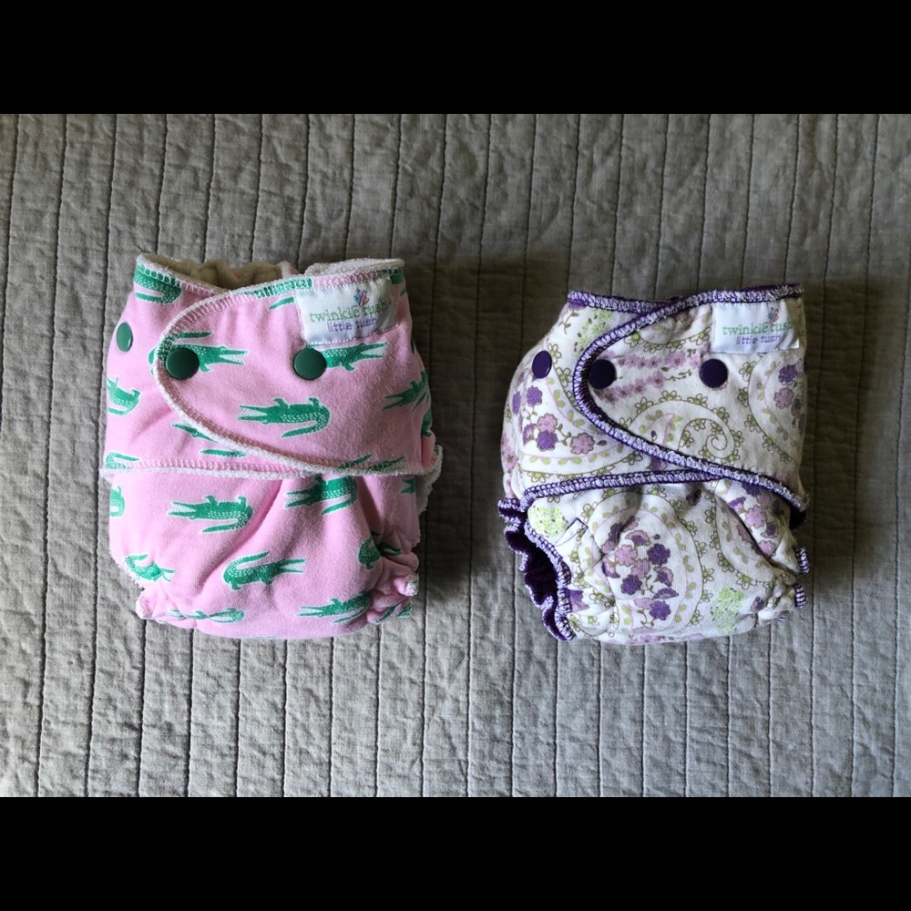 (2) Twinkie Tush Little Fitted